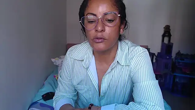 kateleyagrey webcam