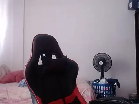 Adriana_0312 webcam