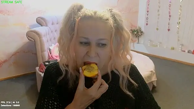 Penelope_Pinky webcam