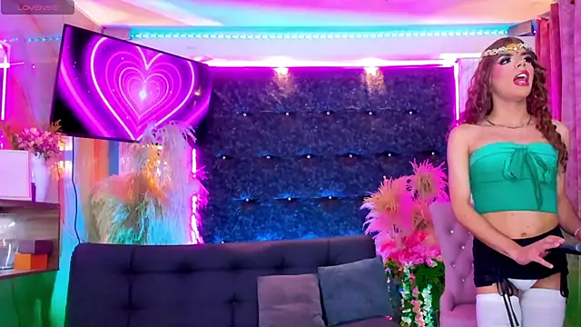 Queens_Wonders_Blonders
