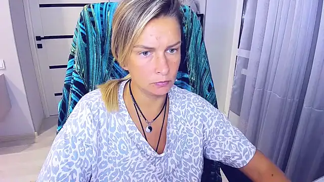 AlexiaDarren webcam