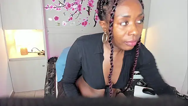 TaylorBloom webcam