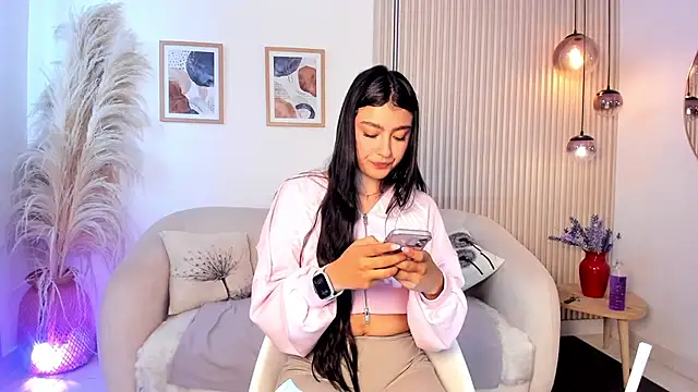 Bella_rochee webcam
