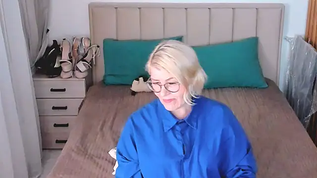 sabrinamacmarren webcam