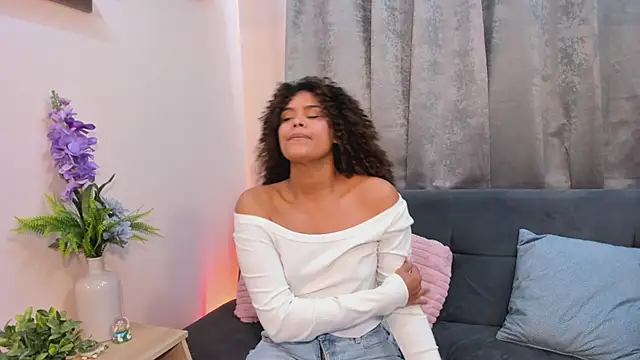 Amelia_bss webcam