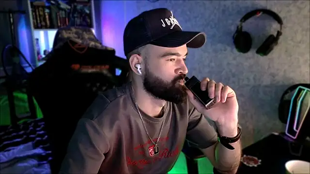 _Serious_Man webcam