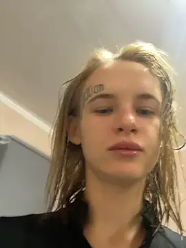 LeinaWoluers live sex cam