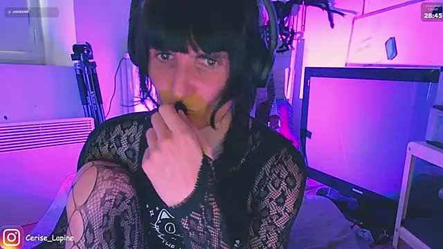 CeriseLapine webcam