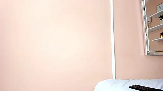 Queen_Curvy01 webcam