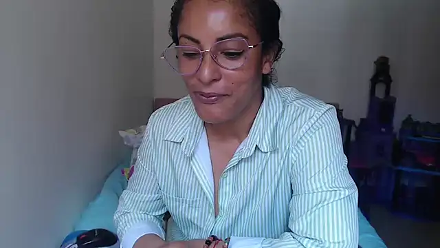 kateleyagrey webcam