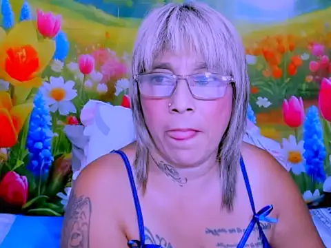 indianroxy webcam