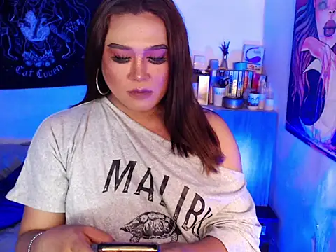 MelindaOnDuty_ webcam