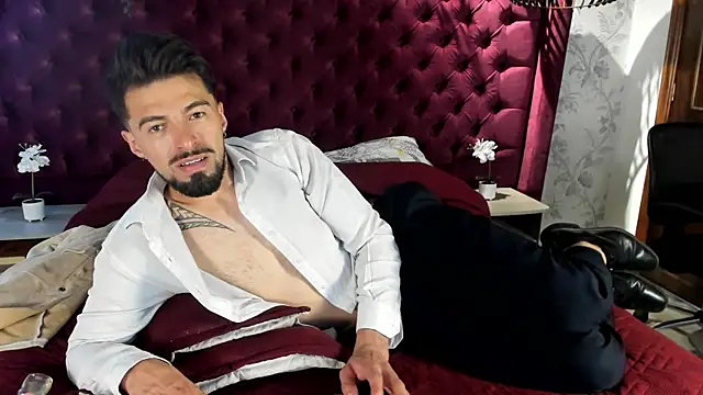 Liam_ashford live cam on StripChat