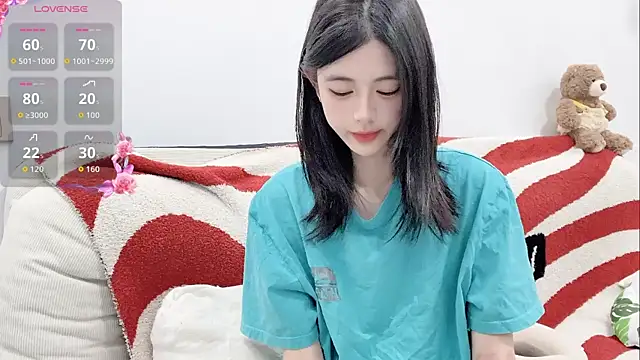 Nuomio live cam on StripChat