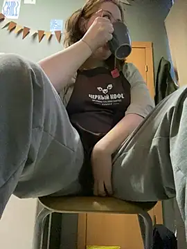 cinnabon_ (F young) - MAKE MY PUSSY WET AT MY WORK