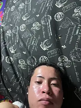 YourHotMenxie18 webcam