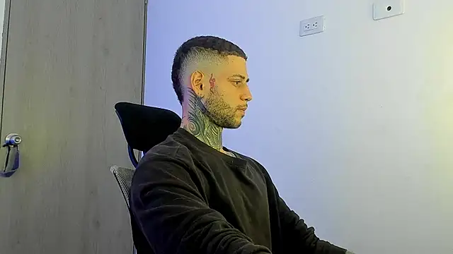 _jamesleandros1 webcam