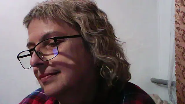 ElizabethGorden live cam on StripChat