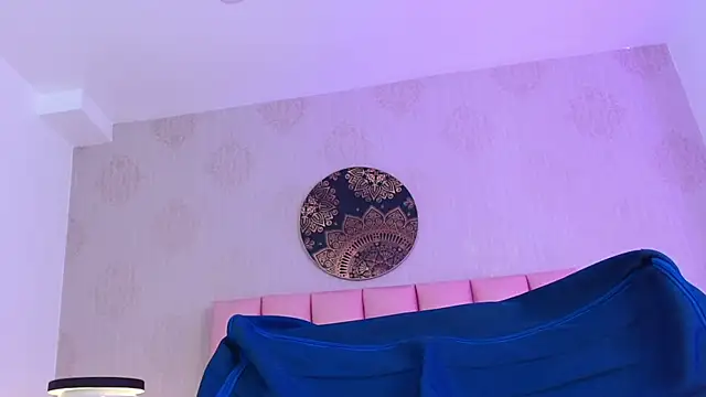 IsabelleDaza webcam