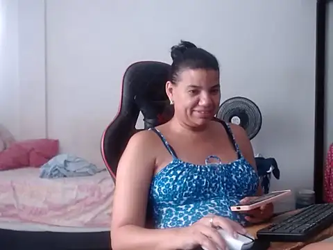 Adriana_0312 webcam