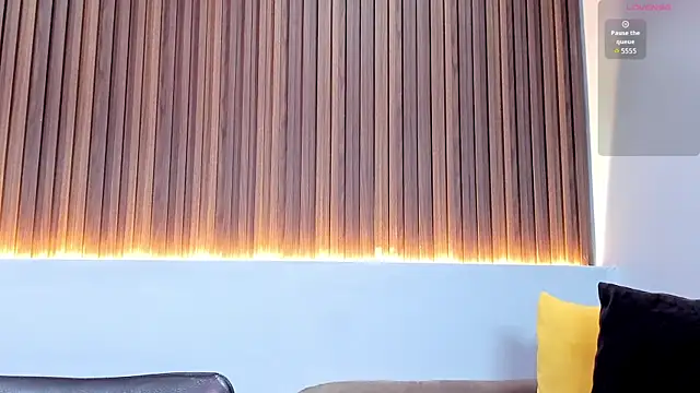 _LaraMom_ webcam