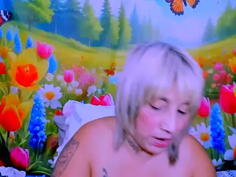 indianroxy webcam