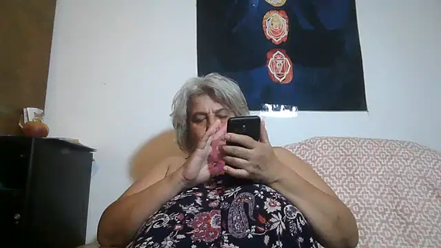 ExquisiteMature webcam