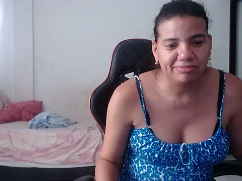 Adriana_0312 webcam