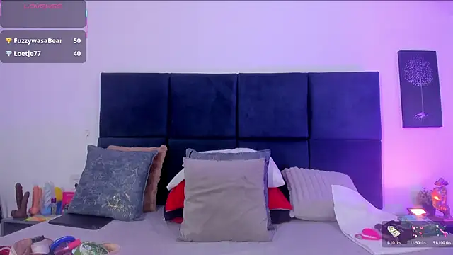 april_jones05 live cam on StripChat