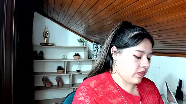 LinaBrowm webcam
