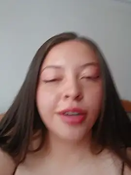 Clara_Belle webcam