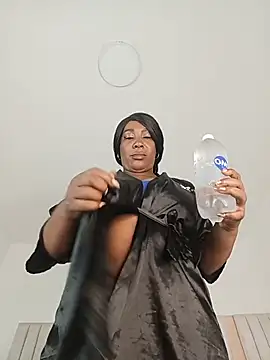 MadameEbony webcam