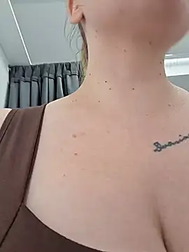 Bondgirl_013 webcam