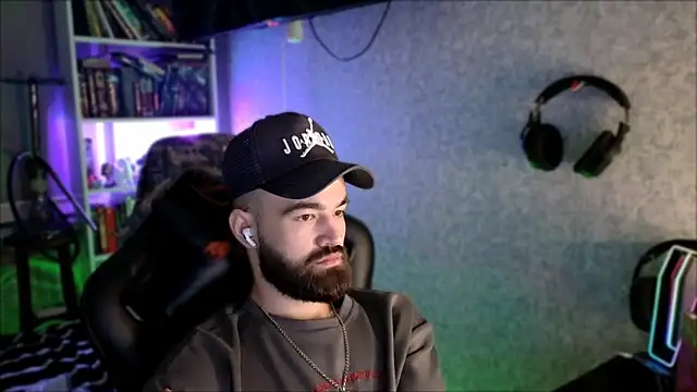_Serious_Man webcam