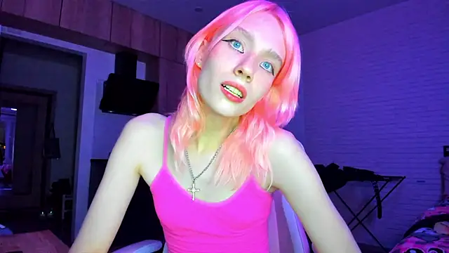 _Alice_Kitty live cam on StripChat