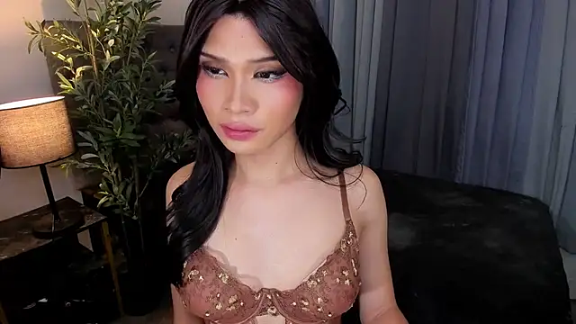 delightfulasianhugecock webcam