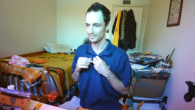 JohnnyMoves webcam