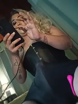 Slave_fucker69 live cam on StripChat