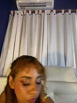 LeylaKnox webcam