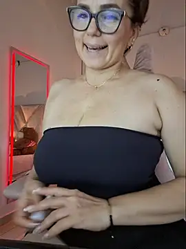 MariaPau_83 webcam