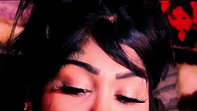 indian_dreamgirl webcam