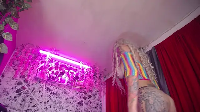 hornytsblonde webcam