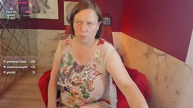 KellyPerfection webcam