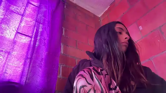 Skye_Moore webcam
