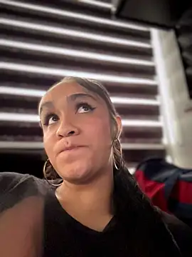 Isabella-Teen webcam