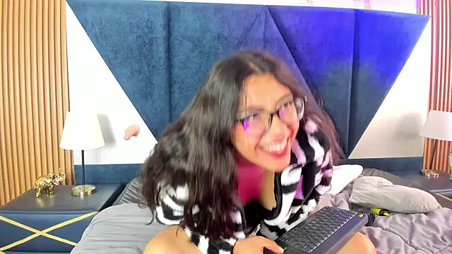 Olivia_Collinns1 webcam