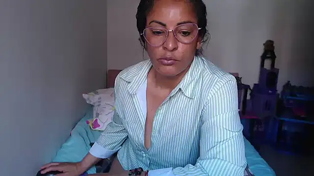 kateleyagrey webcam