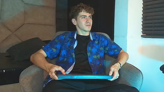 Tyler_Mcrey webcam