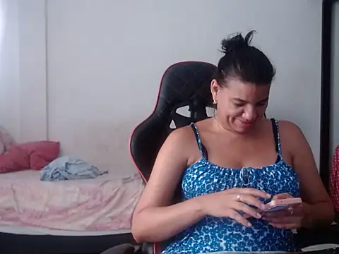 Adriana_0312 webcam