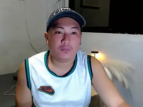 bigdaddybear888 (Ask my age) - lets have fun